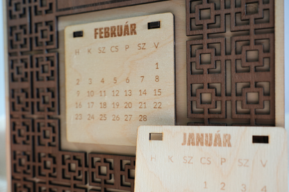 Geometrikus Fa Asztali Naptár 2026 – Cserélhető Hónapokkal