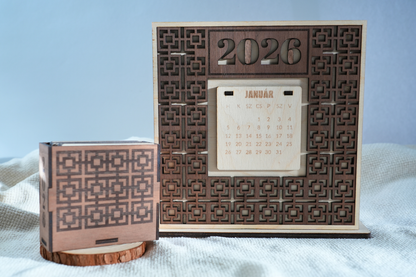 Geometrikus Fa Asztali Naptár 2026 – Cserélhető Hónapokkal