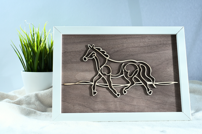 Minimalista "Vágta" – Fa Line Art Lovas Falikép Keretben